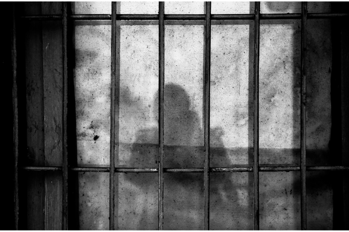 監獄示意圖，與本案無關。土木工程師陳柏諺勒殺馬國女大生，從無期徒刑減輕刑度到18年10月。圖/取自Unsplash,Jinghan攝