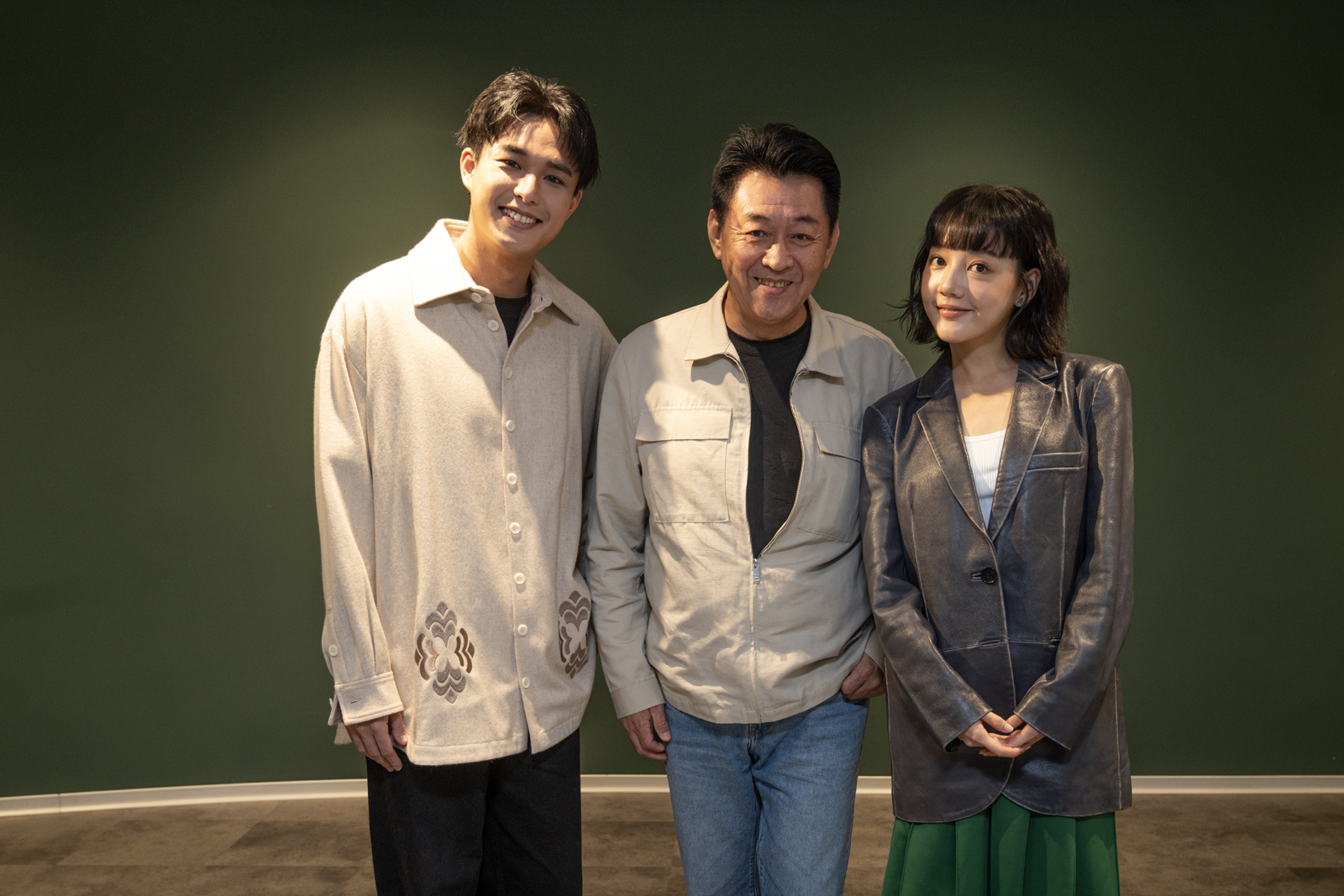 《血‧拾人生》演員左起安俊朋、庹宗華、林思廷出席媒體茶敘。圖/大愛電視台提供