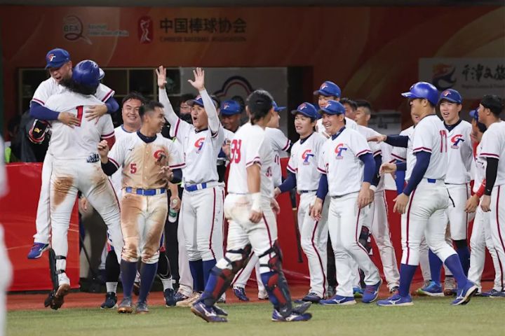 中華隊今天以11比0輕取香港，並提前7局結束比賽。圖/取自中華棒協
