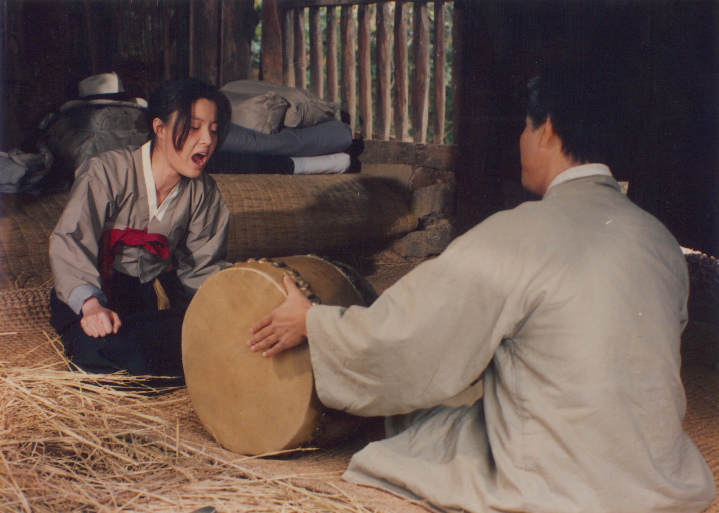 《西便制》以傳統曲藝「盤索里」為主題背景。圖/國家影視聽中心提供，取自韓國映像資料院 Korean Film Archive