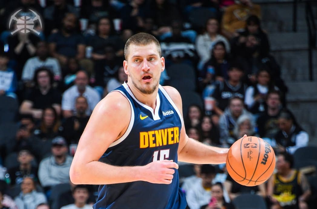 丹佛金塊中鋒約基奇時NBA史上第4位單季完成至少30次大三元的球員。圖/取自約基奇臉書