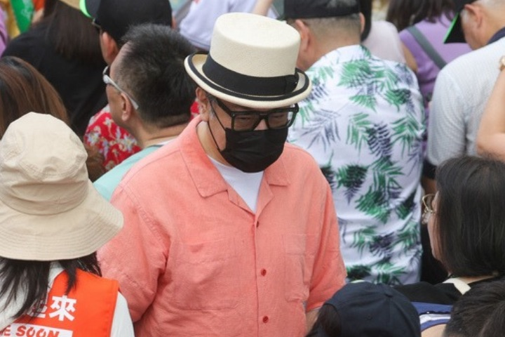 台灣知名主持人蔡康永選擇在「台灣光復節」25日晚間在微博發文，澄清自己沒支持過台獨，一直希望兩岸友好來往，而發文時機點似乎引人聯想。圖/中央社