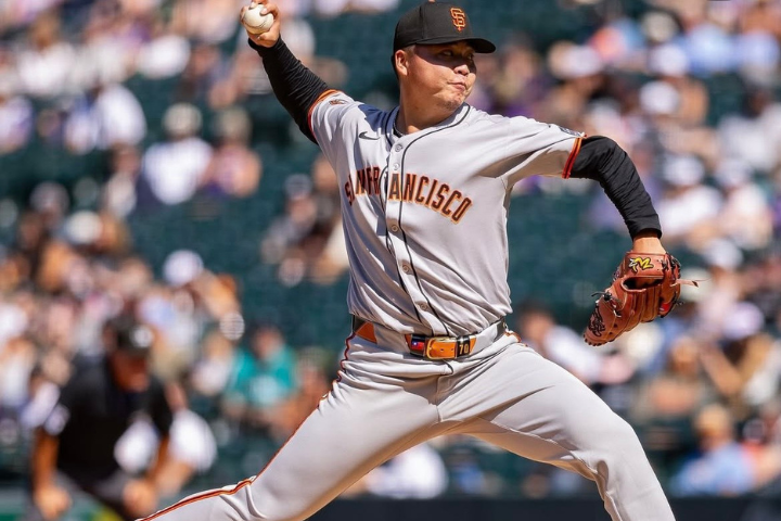 美國職棒大聯盟MLB舊金山巨人台灣投手鄧愷威1日先發5.1局失2分且送出8次三振，助巨人以8比2獲勝。圖/取自巨人隊IG