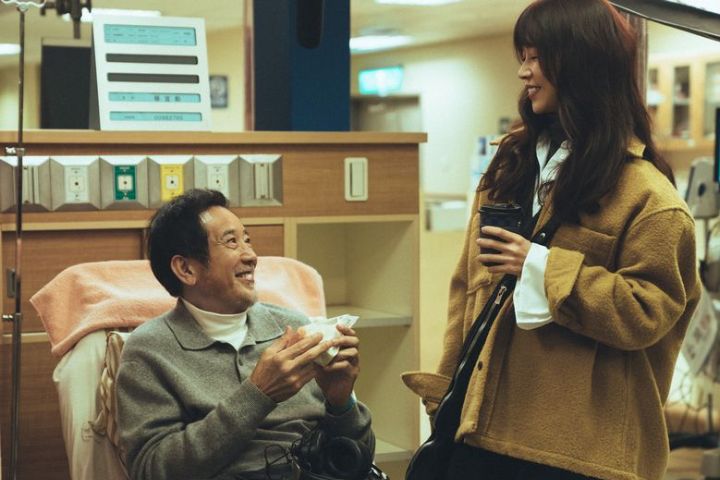 Netflix 原創華語影集《忘了我記得》由謝盈萱、秦漢、霍建華等人主演，以細膩手法描繪失智家庭的情感掙扎。圖/取自劇照