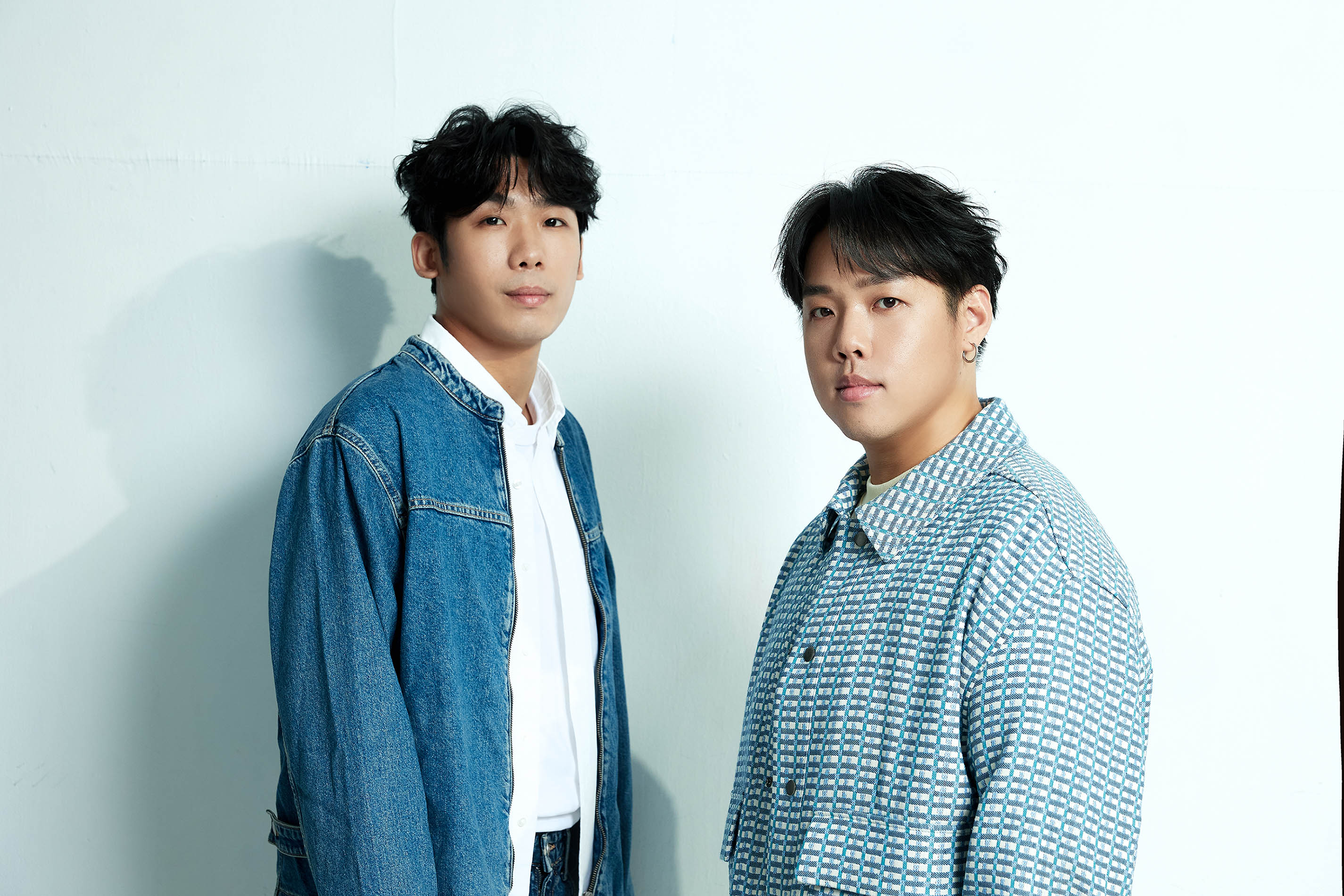 「Theseus忒修斯」由主唱劉正（小正）和吉他手翔煜組成，推出單曲〈難以感受幸福的人〉。圖/抓馬文化提供