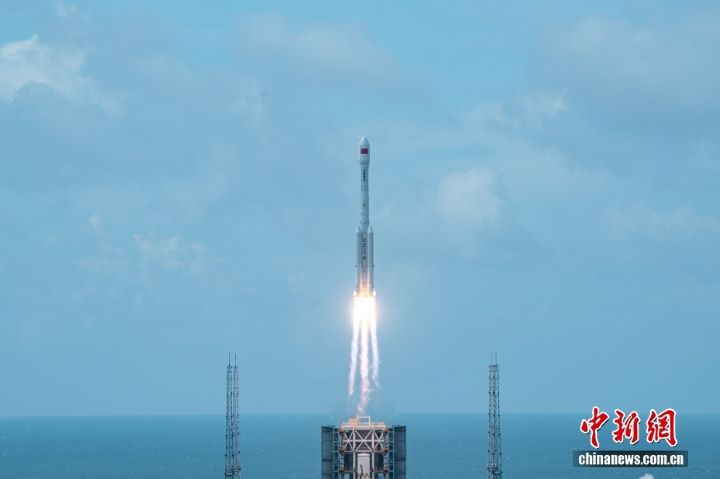 大陸使用長征七號改運載火箭，成功將遙感四十五號衛星送入太空。圖/取自中新網