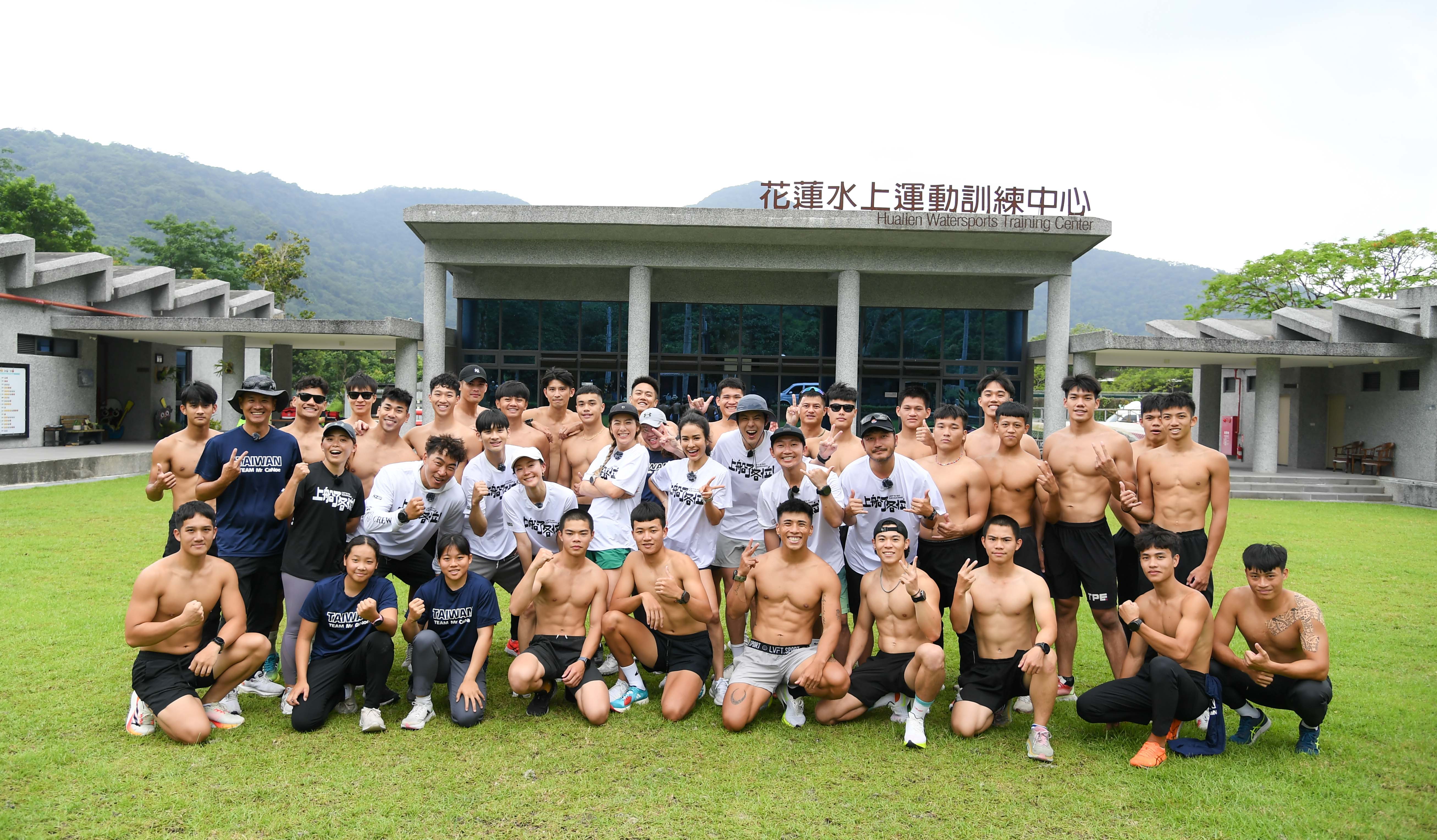 《上船了各位！》7位藝人包括胡宇威、郭泓志、蔡昌憲、KID、瑞瑪席丹、鍾瑶、雷艾美將挑戰花蓮外海划獨木舟到日本石垣島。上週在花蓮與輕艇隊選手們一起接受5K跑步體訓及肌肉訓練。圖/三立提供