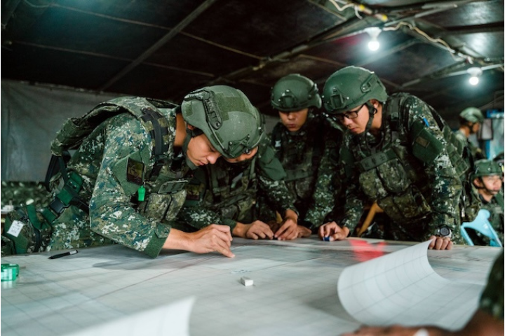 又有藝人逃避兵役，圖為國軍模擬作戰情形。圖/國軍提供