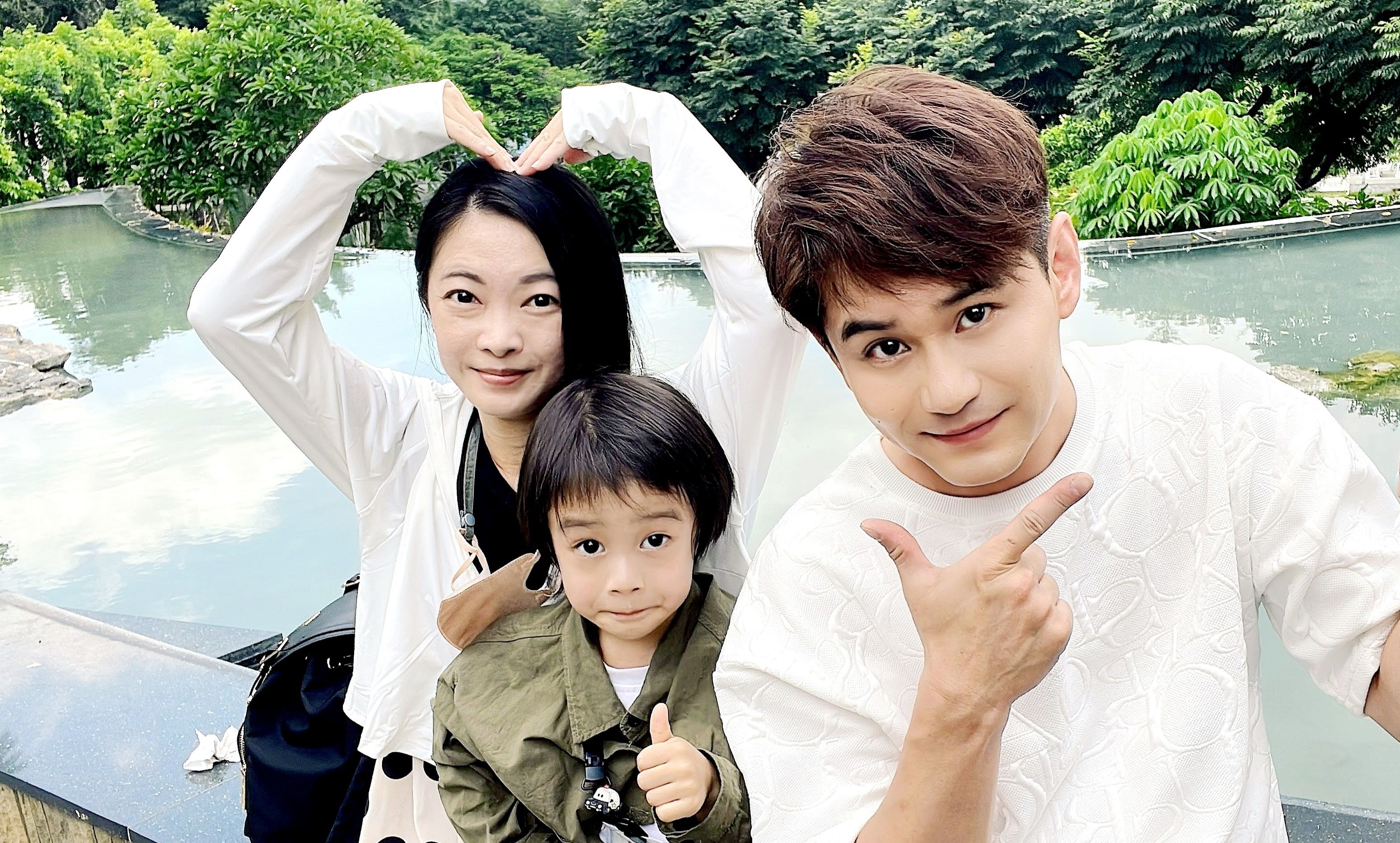 吳俊宏推新輯《返鄉》，帶老婆兒子享夏日溫泉趣。圖/豪記唱片提供