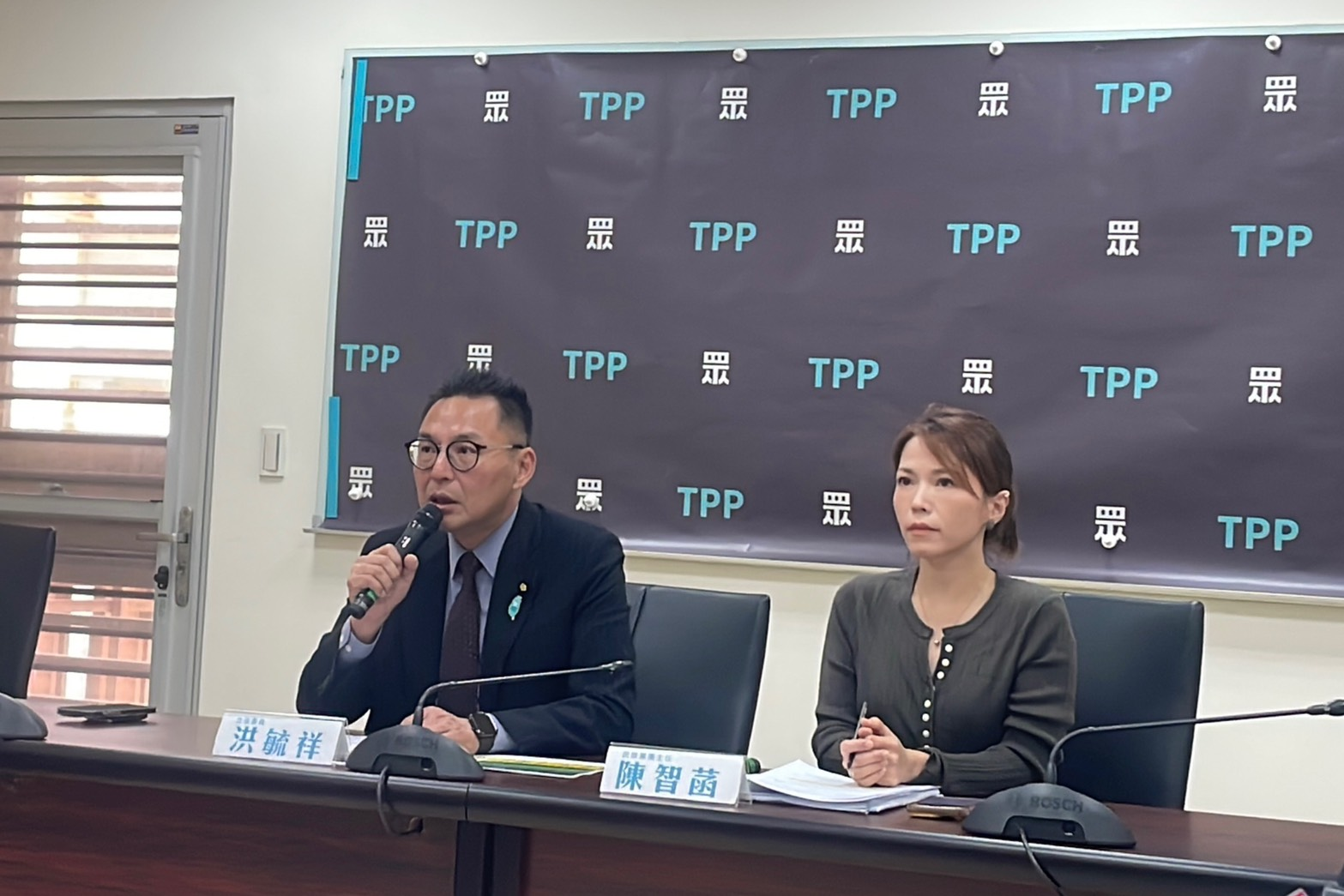徐佳青請辭　民眾黨團：繼續追究司法與行政責任