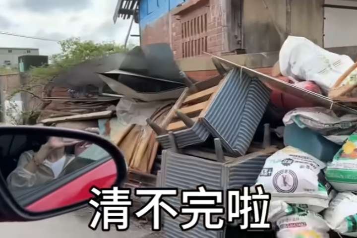 YouTuber「陳乖乖」記錄台南風災後滿目瘡痍的景象，卻釣出台南市長黃偉哲回應「傷害到清潔隊員」，一番言論在網路社群炸鍋。圖/取自陳乖乖YT頻道