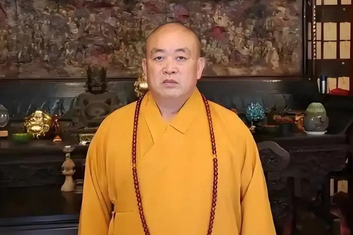 少林前住持釋永信，可能面臨大陸法律的嚴厲制裁。圖/取自微博
