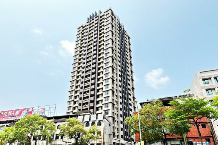 新北市1處社宅有住戶行為脫序、違反承租規定，讓新北住都中心祭出扣點機制，最終扣滿不得續約。而該名住戶竟向議員陳情，召開協調會後的結論為「特案提供延租3個月緩衝」，引發受害住戶不滿。圖/取自新北住都中心網站