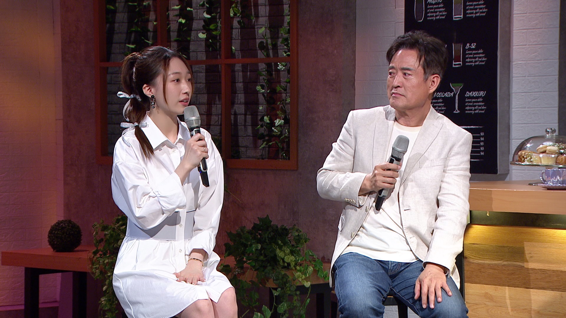 檢場和王敏淳一起登上年代MUCH《那些年那些歌》分享父女互動。圖/年代MUCH台提供