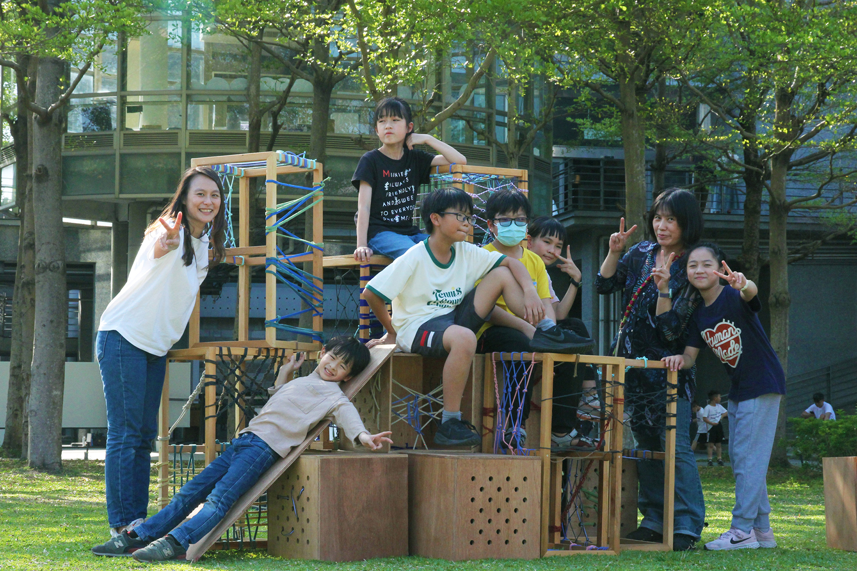  歡慶兒童月  國美館兒藝基地「自遊樂園」藝術品動手玩 