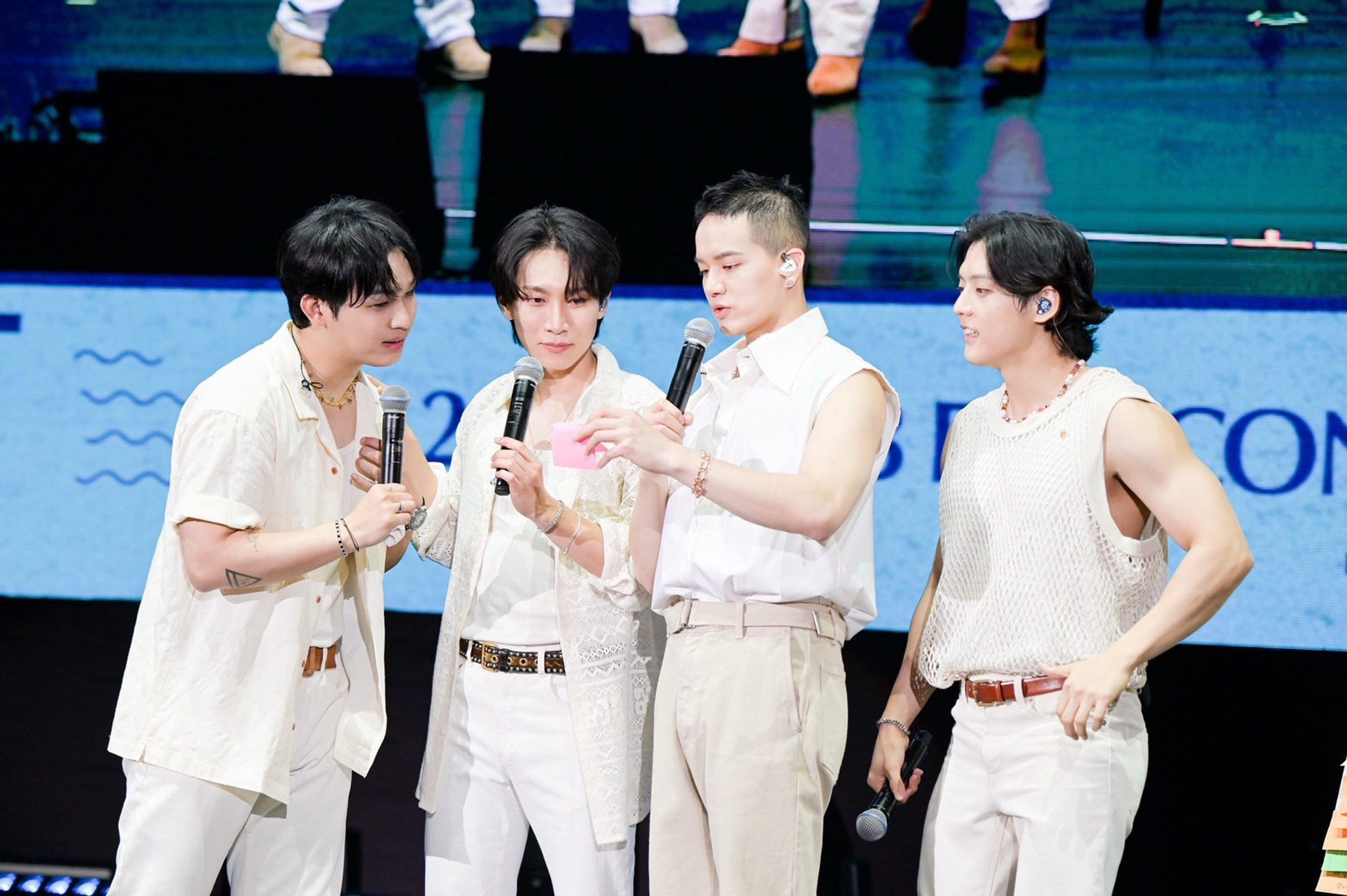 BTOB 4位團員徐恩光、李旼赫、任炫植、PENIEL在在台北用台語撩粉。圖/SHOW Office提供