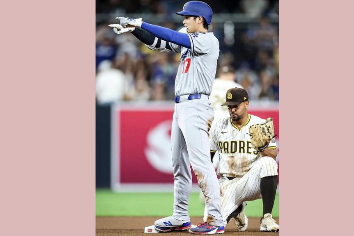 大谷翔平（站立者）雖然近期陷入6場無開轟紀錄但持續敲出安打、製造得分機會，火力依然穩定。圖/取自道奇 IG