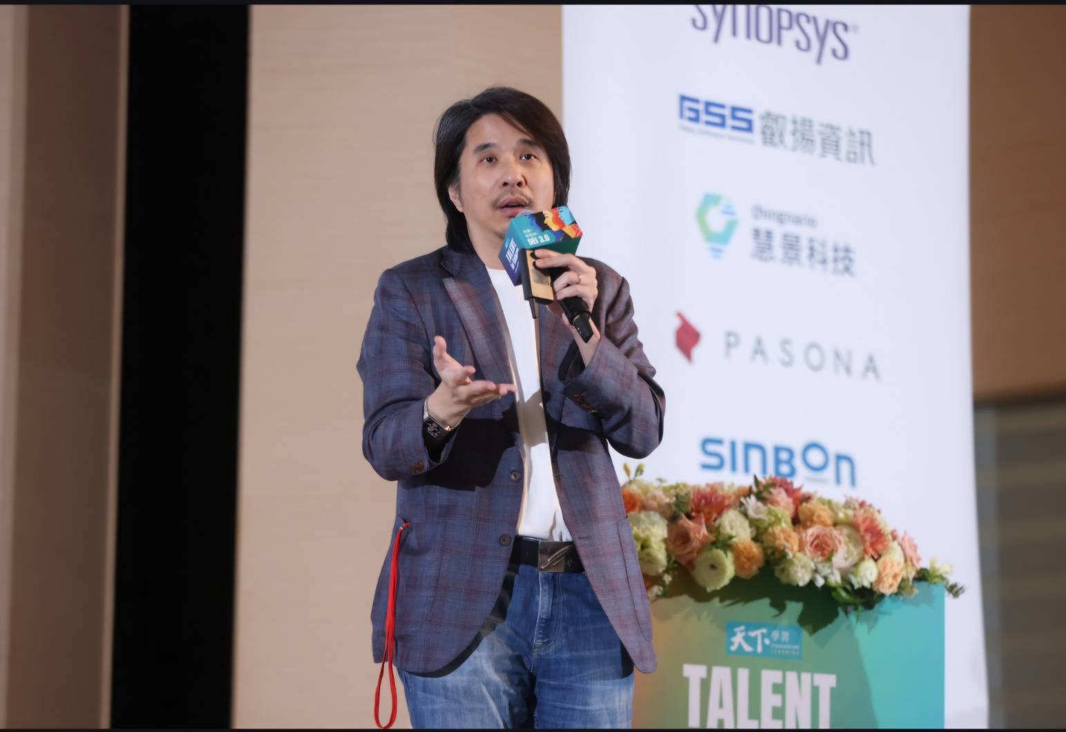 教育部22日中午公布調查結果，認定教育部次長葉丙成並未違反《性別平等教育法》相關規定。圖/取自葉丙成臉書