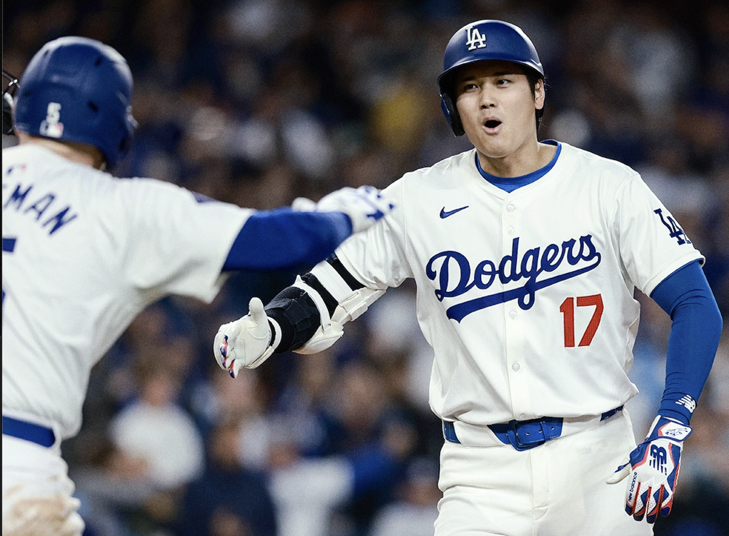 大谷翔平（右）今年球季第一支全壘打终於出現。圖／取自大聯盟臉書