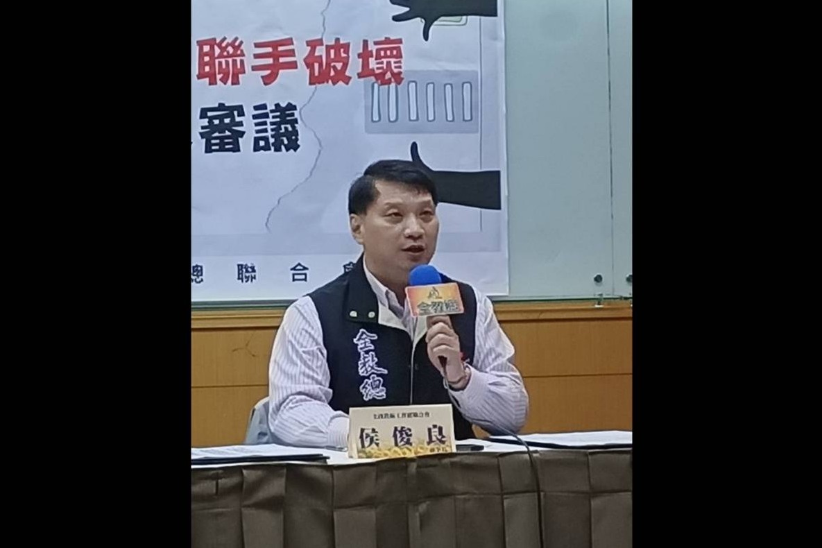 全教總理事長侯俊良(圖)表示，政府不該用施捨的心態「先調加給、再談薪資」隨興微調，要求116年應「調薪10％、專業加給調升20％」。圖/記者簡立欣攝