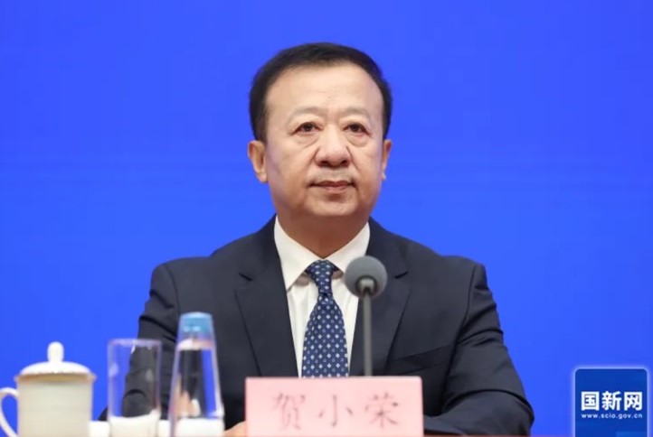 大陸最高人民法院副院長、二級大法官賀小榮，宣告大力打擊網路暴力、誣告陷害。圖/取自國新辦網站