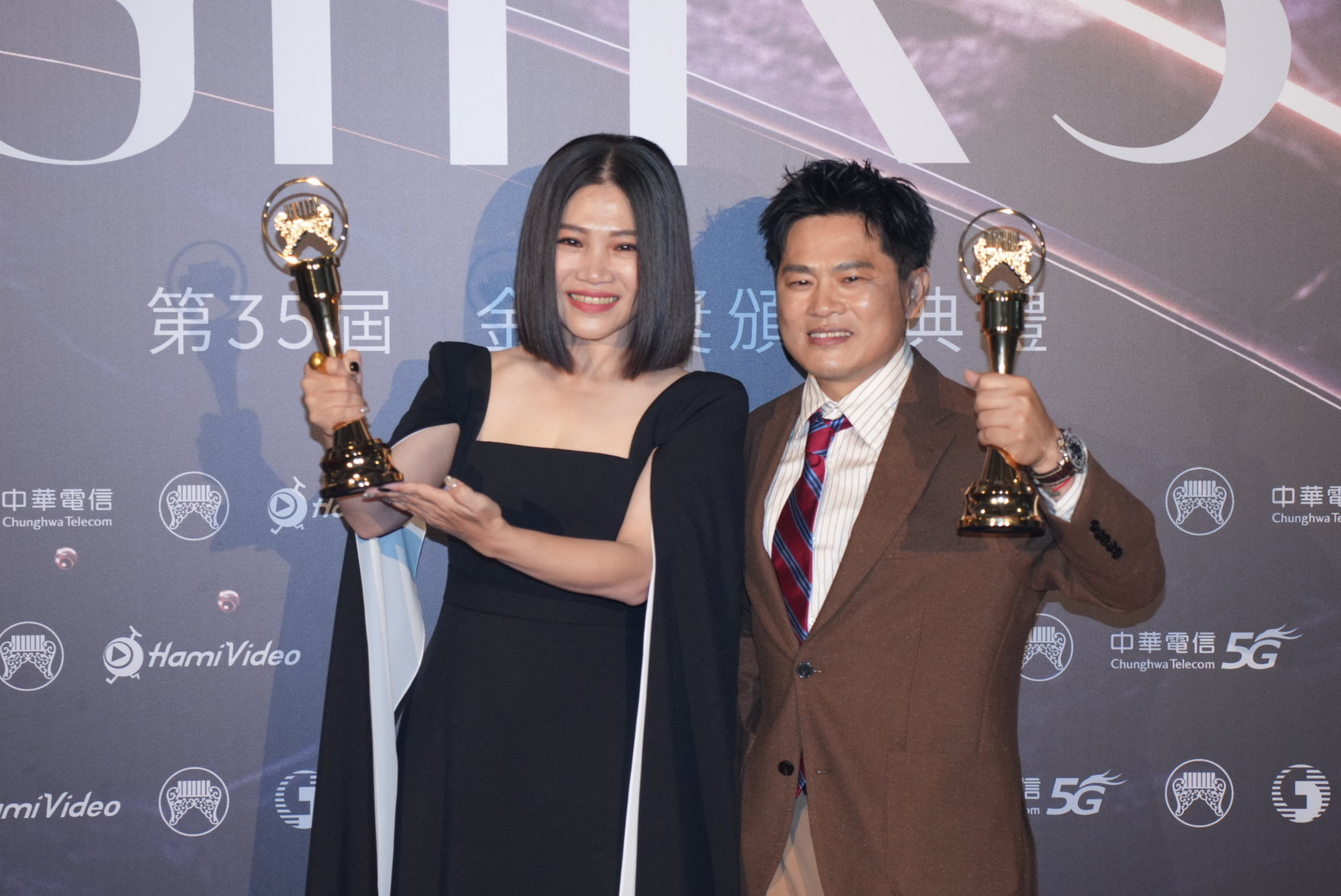 黃妃、蘇明淵分別奪下金曲35最佳台語女歌手、最佳台語男歌手獎項。圖/陳思豪攝