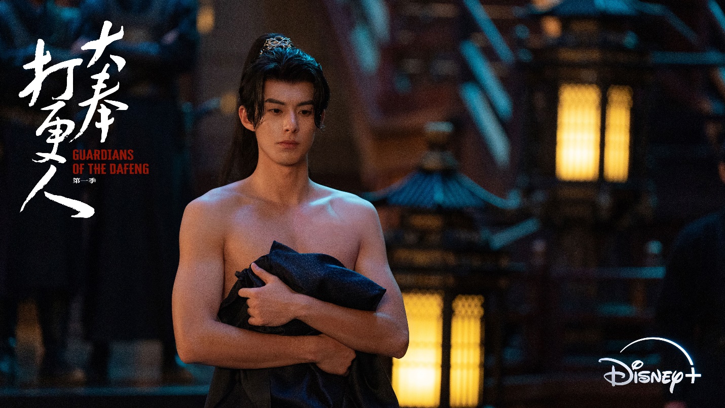 陸劇《大奉打更人》播出後除了在騰訊站內持續霸榜，更登上Disney+ 「台灣本日熱播Top 10」冠軍，王鶴棣也為戲脫了。圖/Disney+提供