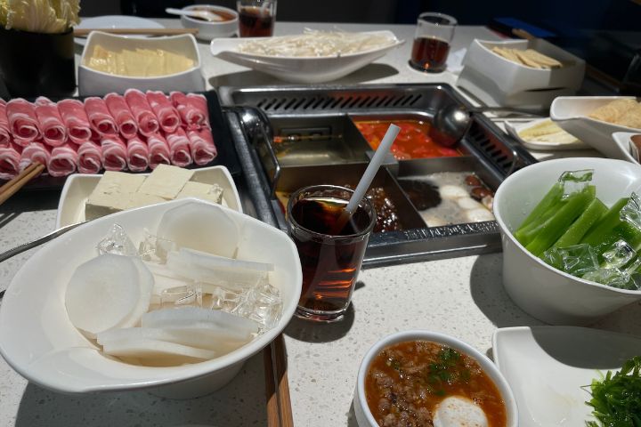 大陸餐飲正加速內卷，海底撈不放棄任何一類客層。圖/記者陳素貞攝