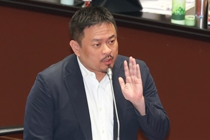 勞動部長洪申翰（圖）傳出近日規畫於9月下旬前往上海，出席「第48屆國際技能競賽」。圖/中央社