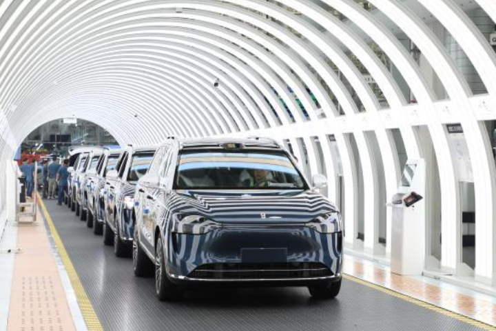 大陸汽車市場上半年首次達到產、銷雙雙突破1500萬輛大關，新能源車出口市場亦勁升，年增幅高達75.2%。圖/取自中新網