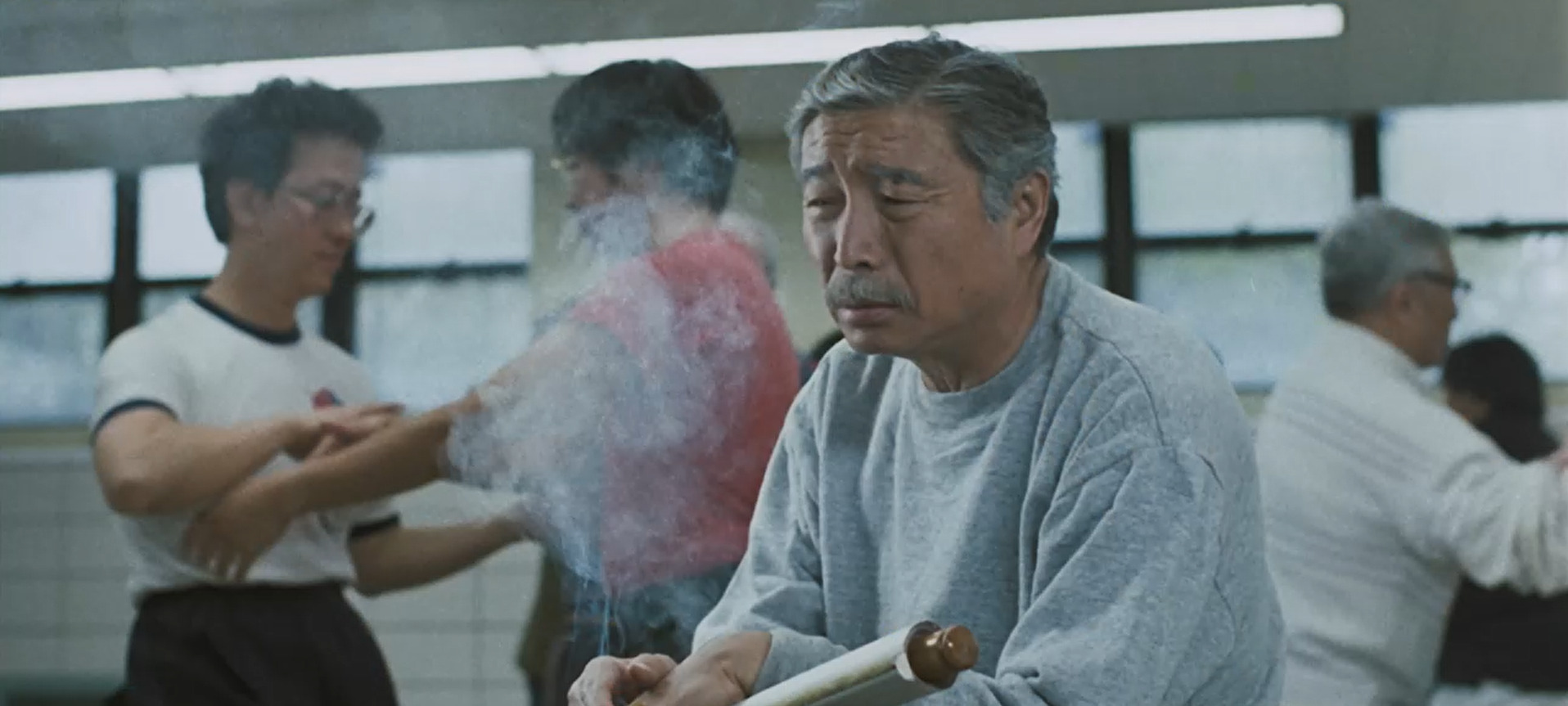 國家影視聽中心將在五月放映郎雄（右）主演的「父親三部曲」。圖為《推手》劇照。圖/國家影視聽中心提供